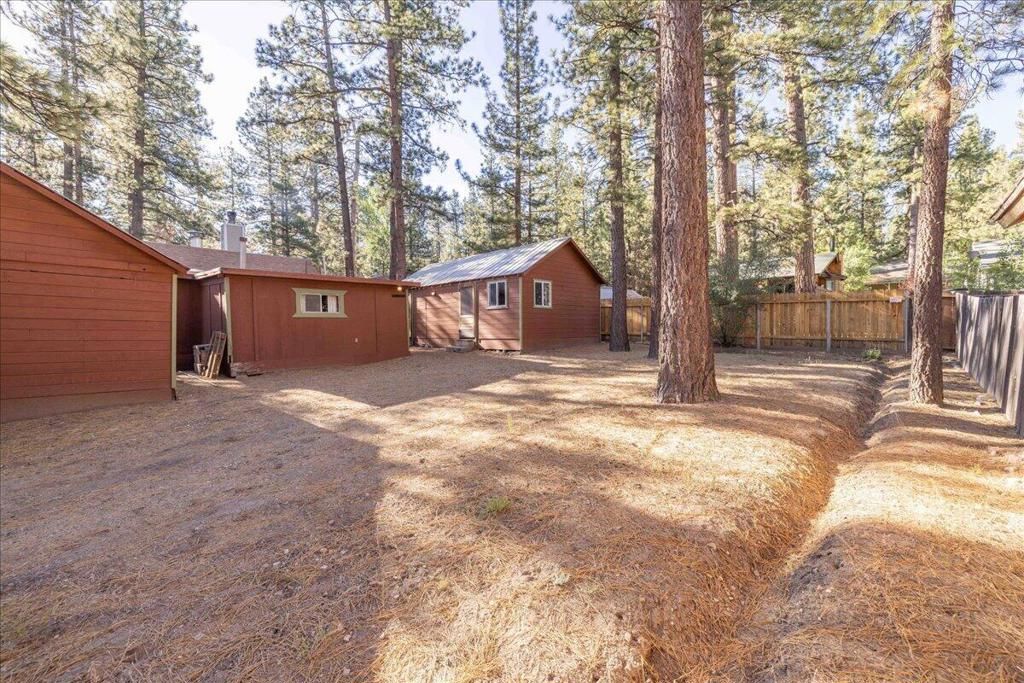 Image 26 of property listing at 520 W Aeroplane Boulevard, Big Bear, CA 92314