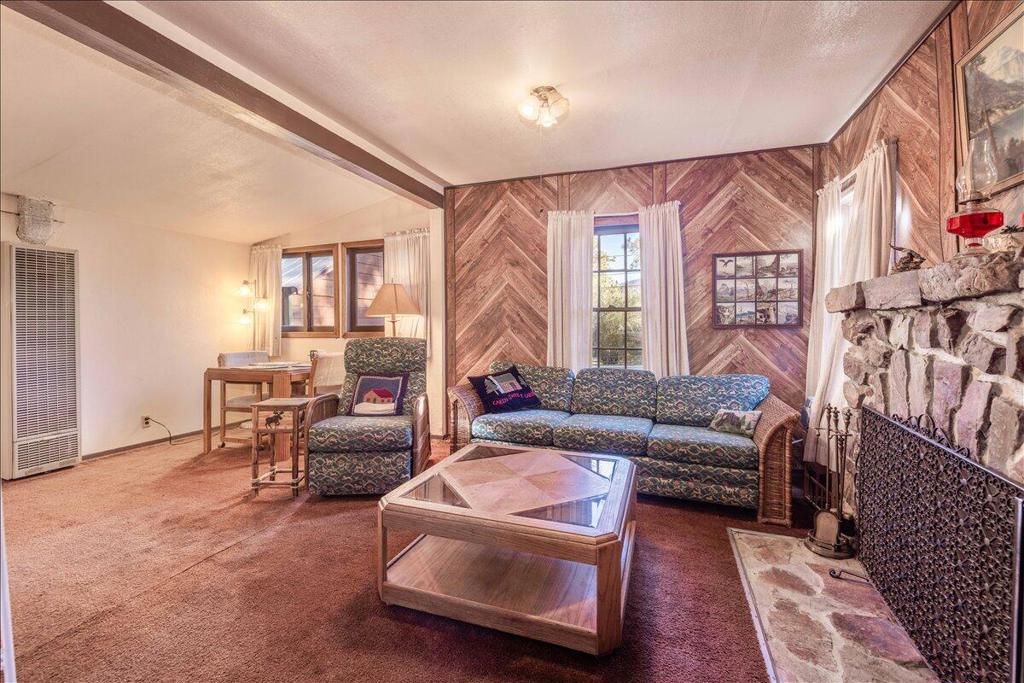Image 7 of property listing at 520 W Aeroplane Boulevard, Big Bear, CA 92314