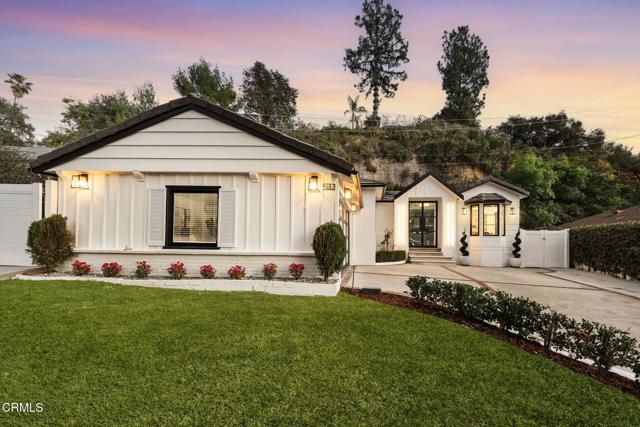 5132 Crown Avenue, La Canada Flintridge, CA 91011