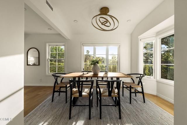 5132 Crown Avenue, La Canada Flintridge, CA 91011