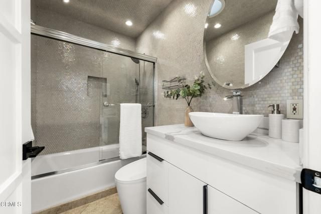 5132 Crown Avenue, La Canada Flintridge, CA 91011