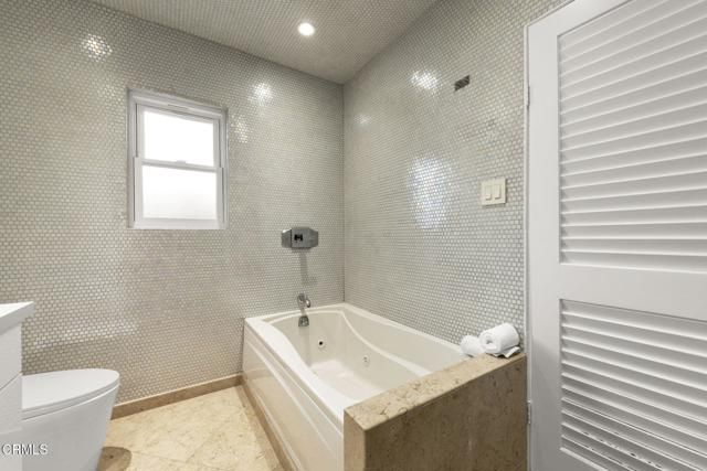 5132 Crown Avenue, La Canada Flintridge, CA 91011