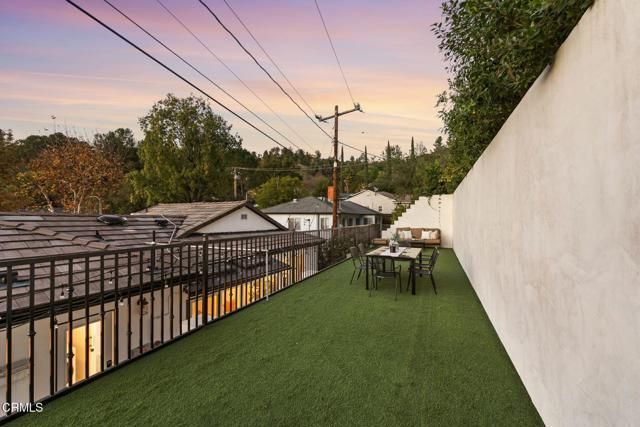 5132 Crown Avenue, La Canada Flintridge, CA 91011