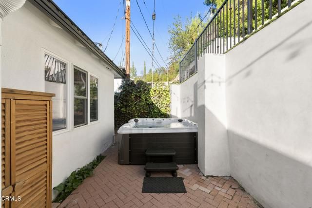 5132 Crown Avenue, La Canada Flintridge, CA 91011