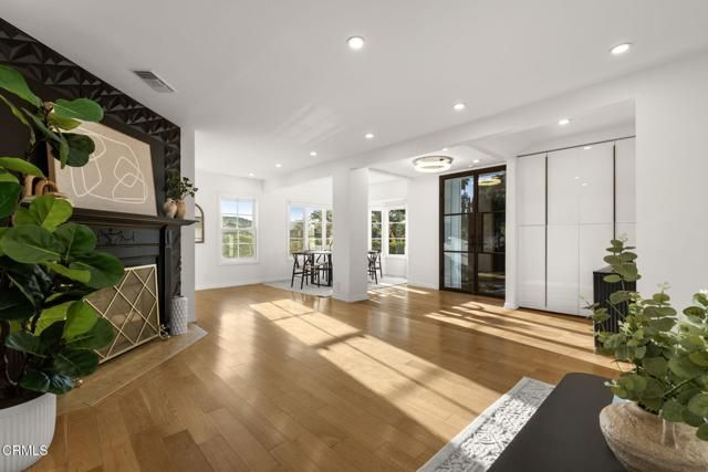 5132 Crown Avenue, La Canada Flintridge, CA 91011