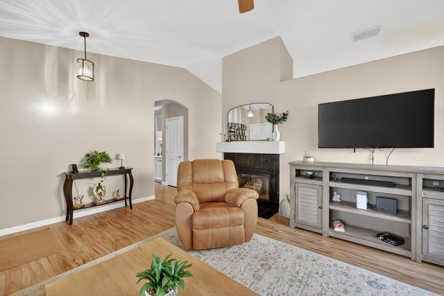 137 Sullivan Way, Wheatland, CA 95692