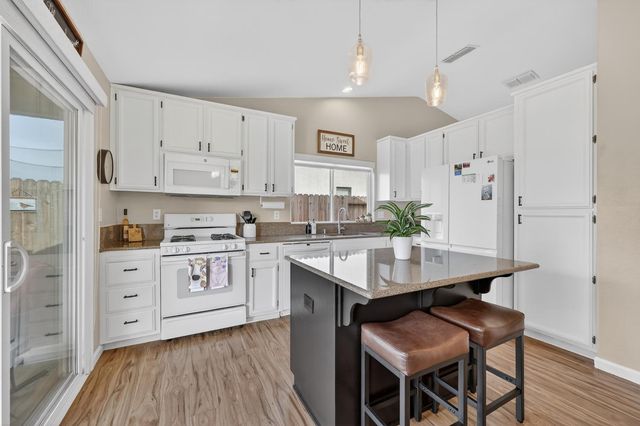 137 Sullivan Way, Wheatland, CA 95692