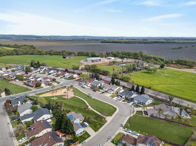 137 Sullivan Way, Wheatland, CA 95692