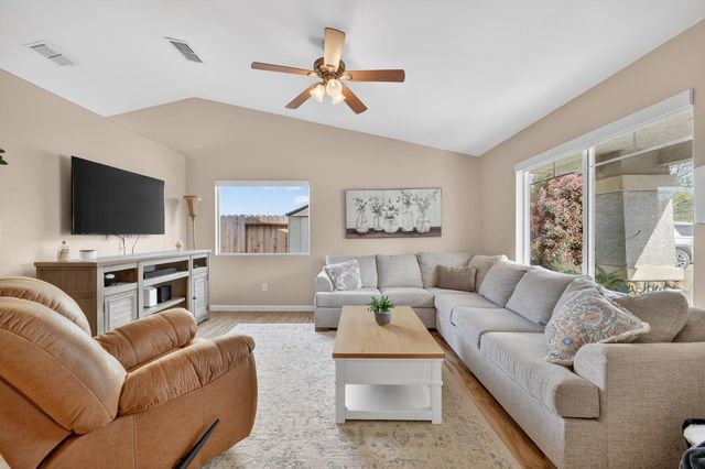 137 Sullivan Way, Wheatland, CA 95692