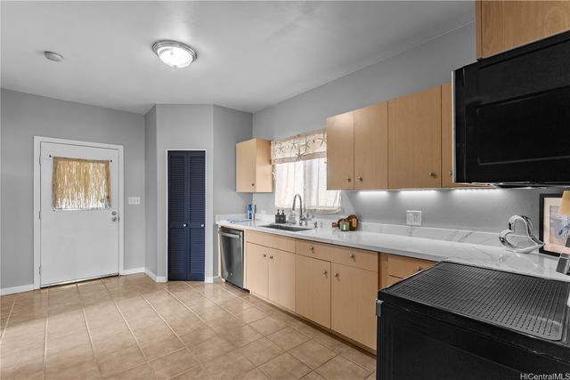 85-208 Lualualei Homestead Road, Waianae, HI 96792