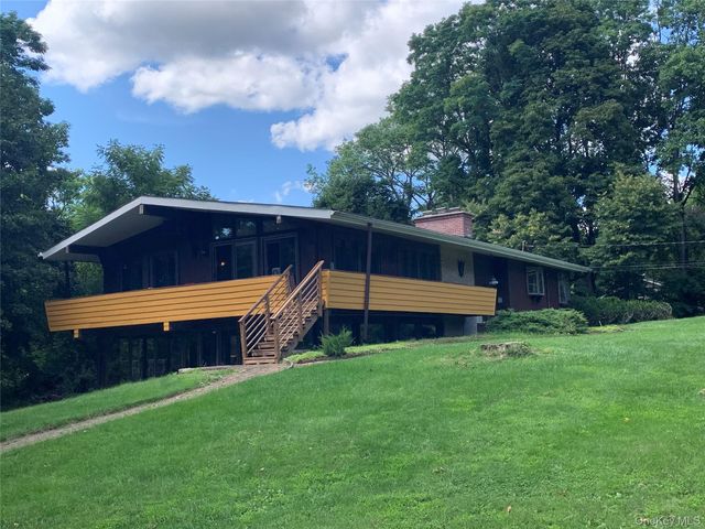 58 Ireland Drive, Poughkeepsie, NY 12603