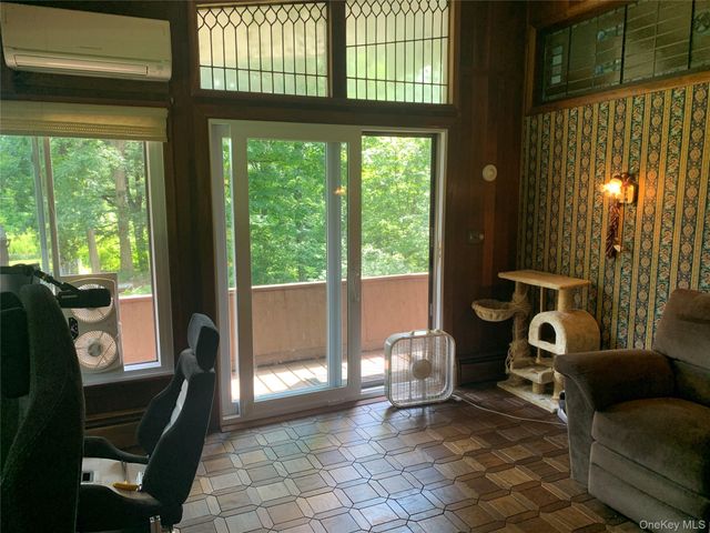 58 Ireland Drive, Poughkeepsie, NY 12603