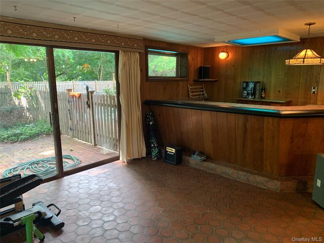 58 Ireland Drive, Poughkeepsie, NY 12603