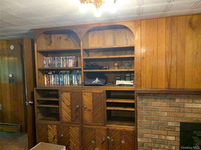 58 Ireland Drive, Poughkeepsie, NY 12603