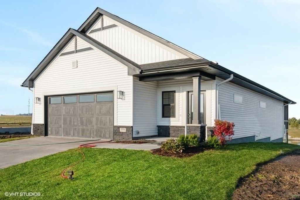 787 Clover Hill Drive, North Liberty, IA 52317