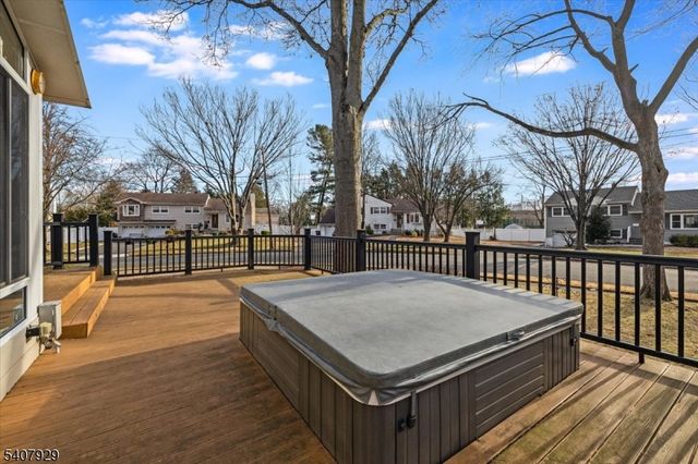 715 Bush Pl, Paramus Boro, NJ 07652