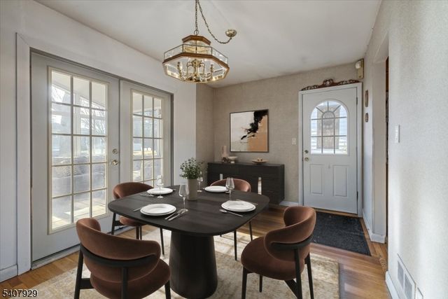 715 Bush Pl, Paramus Boro, NJ 07652