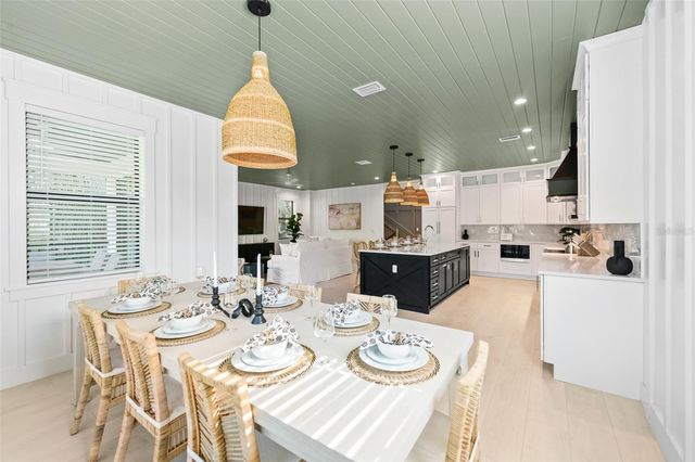 211 GRANT DRIVE, Sarasota, FL 34236