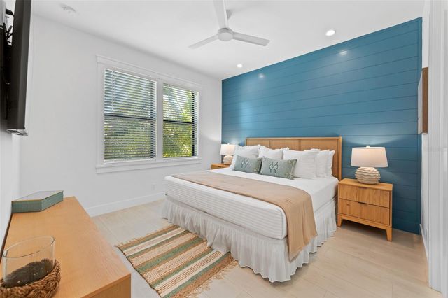 211 GRANT DRIVE, Sarasota, FL 34236