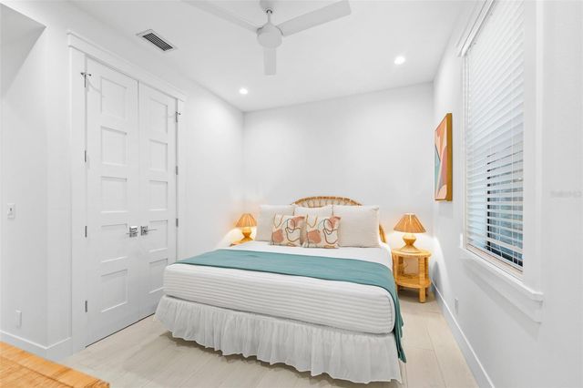 211 GRANT DRIVE, Sarasota, FL 34236