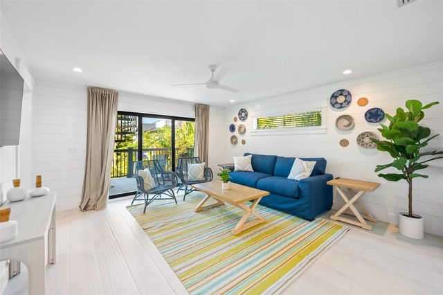 211 GRANT DRIVE, Sarasota, FL 34236