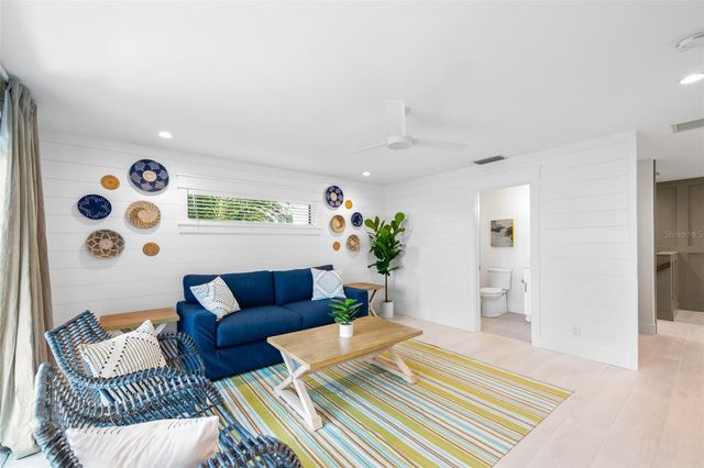 211 GRANT DRIVE, Sarasota, FL 34236