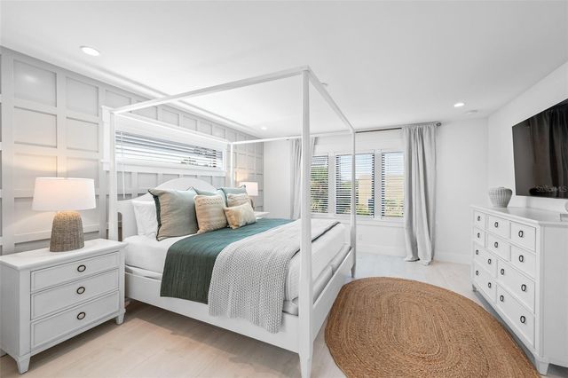 211 GRANT DRIVE, Sarasota, FL 34236