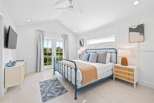 211 GRANT DRIVE, Sarasota, FL 34236