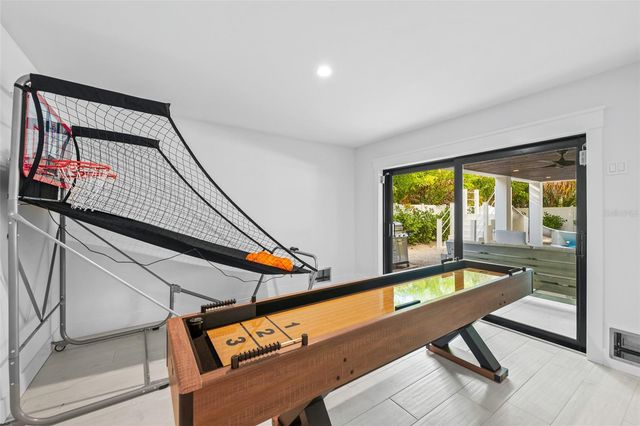 211 GRANT DRIVE, Sarasota, FL 34236