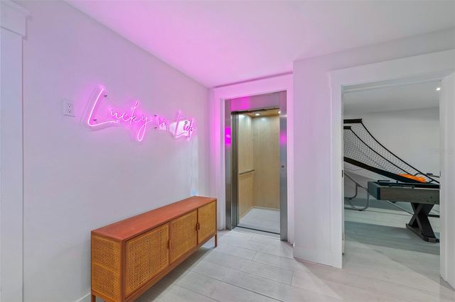 211 GRANT DRIVE, Sarasota, FL 34236