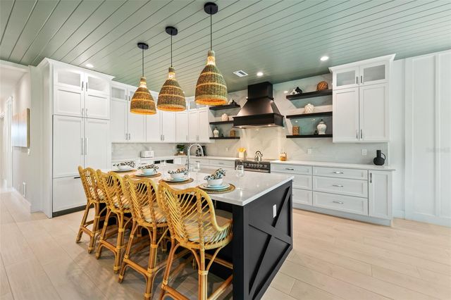 211 GRANT DRIVE, Sarasota, FL 34236