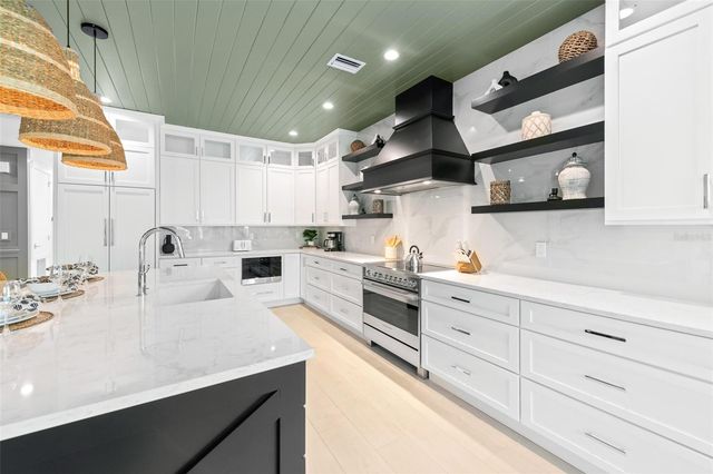 211 GRANT DRIVE, Sarasota, FL 34236