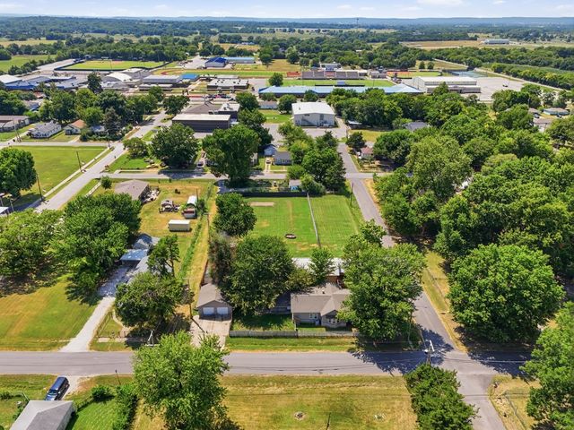 202 W Ada Street, Sperry, OK 74073