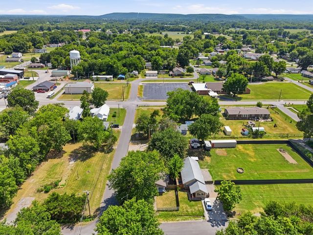 202 W Ada Street, Sperry, OK 74073