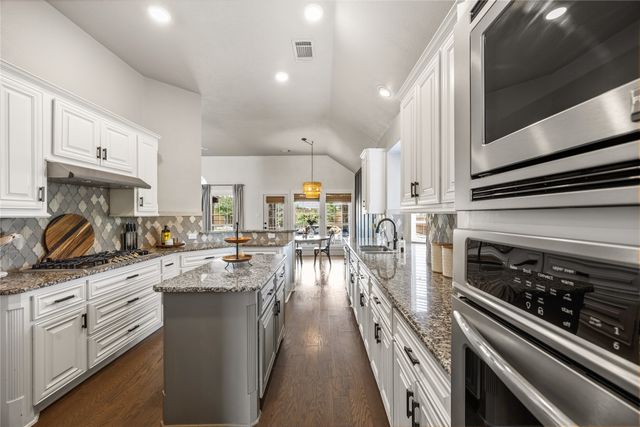 3805 Bonanza Court, Corinth, TX 76208