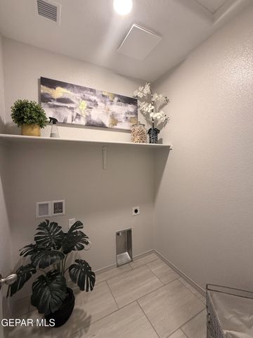 5933 Emmitt Smith Street, El Paso, TX 79924