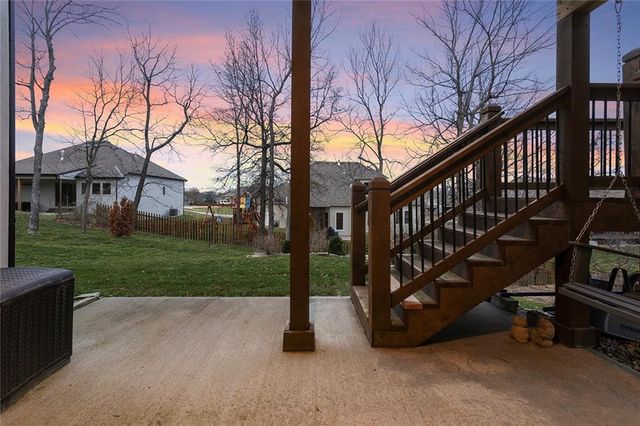 913 SE Wood Ridge Court, Blue Springs, MO 64014