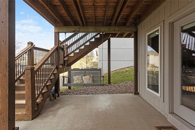 913 SE Wood Ridge Court, Blue Springs, MO 64014