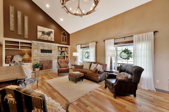 11385 SW 50th St, Towanda, KS 67144
