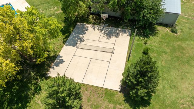 11385 SW 50th St, Towanda, KS 67144