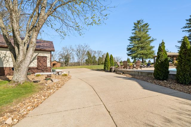 750 Upper Station Camp Crk Rd, Gallatin, TN 37066