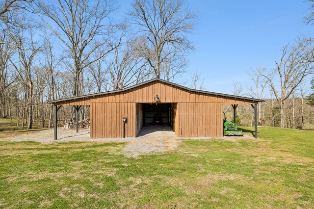 750 Upper Station Camp Crk Rd, Gallatin, TN 37066