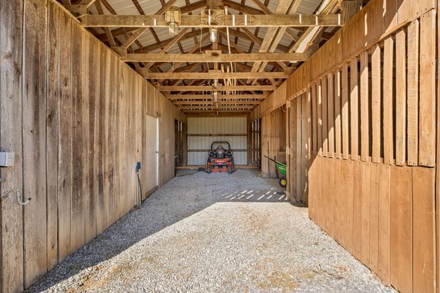 750 Upper Station Camp Crk Rd, Gallatin, TN 37066