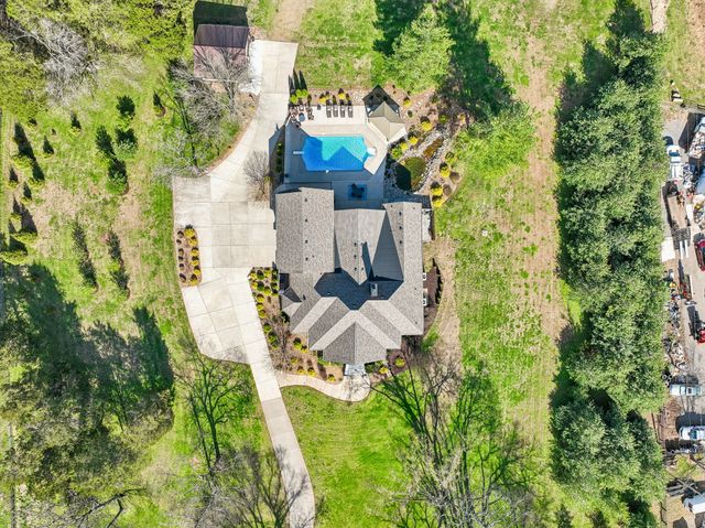 750 Upper Station Camp Crk Rd, Gallatin, TN 37066