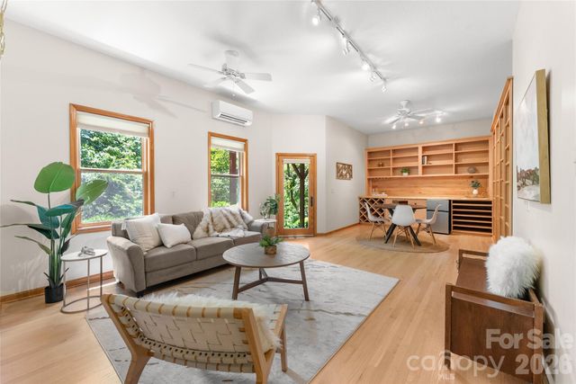 350 Winding Ridge Road, Black Mountain, NC 28711