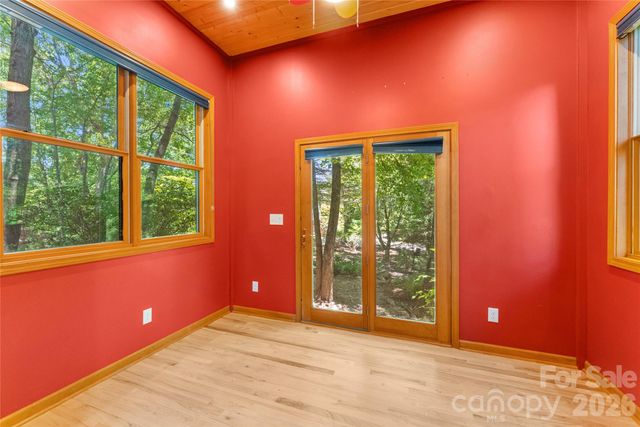 350 Winding Ridge Road, Black Mountain, NC 28711