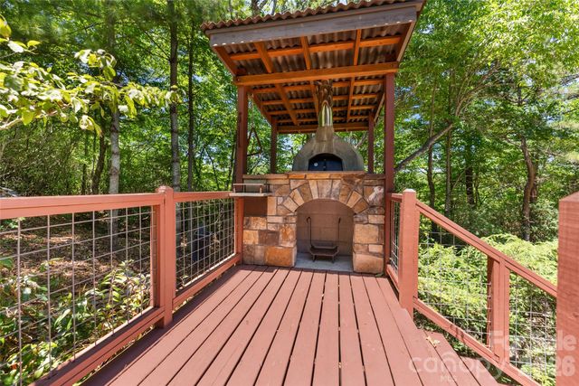 350 Winding Ridge Road, Black Mountain, NC 28711