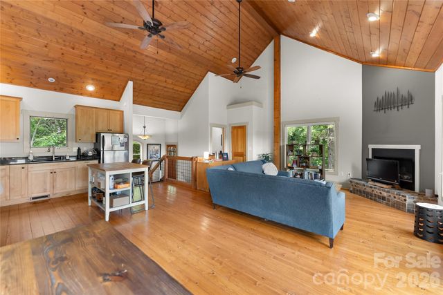 350 Winding Ridge Road, Black Mountain, NC 28711