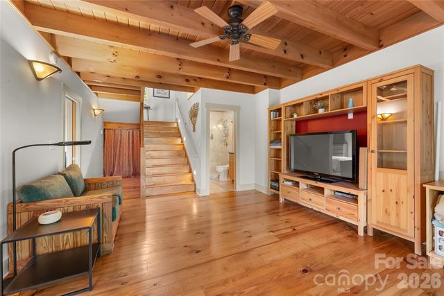 350 Winding Ridge Road, Black Mountain, NC 28711