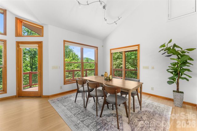 350 Winding Ridge Road, Black Mountain, NC 28711